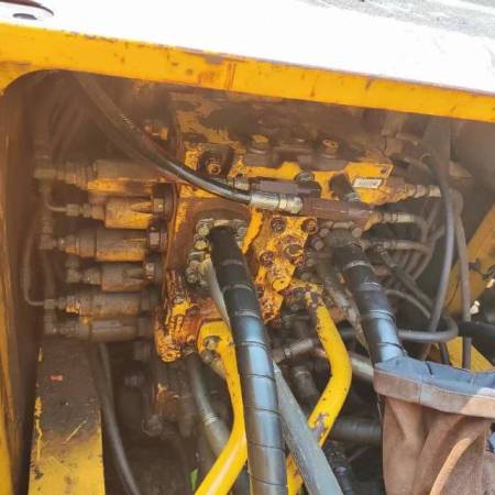 小松PC220-7履带式挖掘机