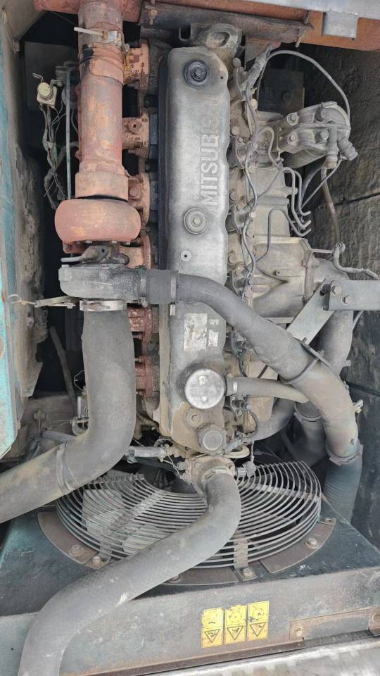 神鋼SK330-6E履帶式挖掘機(jī)