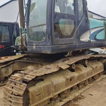 神钢SK330-6E履带式挖掘机