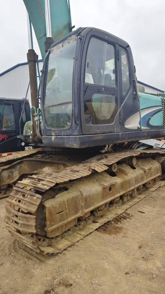 神鋼SK330-6E履帶式挖掘機(jī)