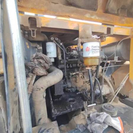 雷沃重工FR80-7履带式挖掘机