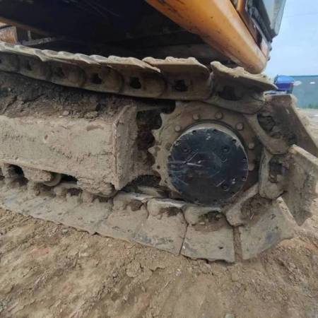 雷沃重工FR80-7履带式挖掘机