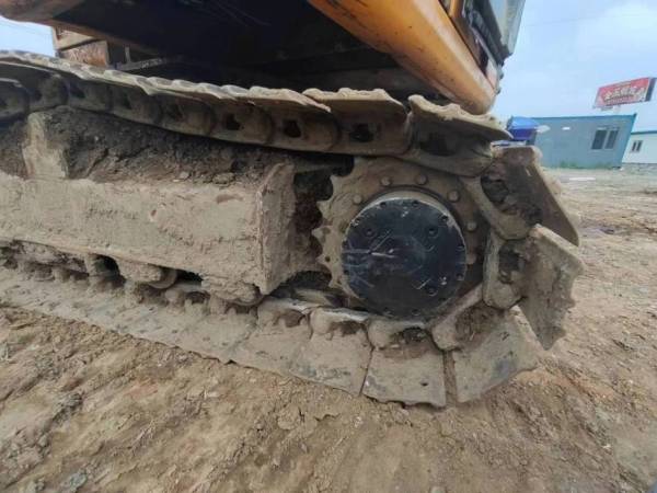 雷沃重工FR80-7履帶式挖掘機