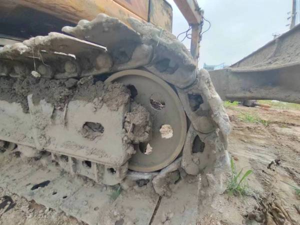 雷沃重工FR80-7履帶式挖掘機