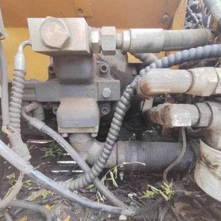 雷沃重工FR80-7履带式挖掘机