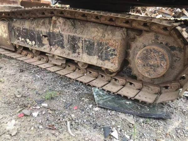 雷沃重工FR60履帶式挖掘機