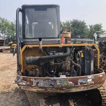 雷沃重工FR60履带式挖掘机