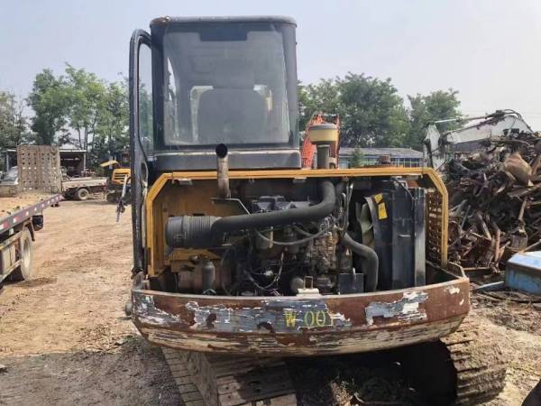 雷沃重工FR60履帶式挖掘機