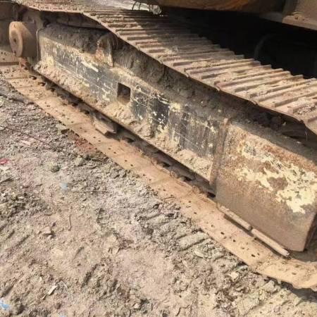 雷沃重工FR60履带式挖掘机