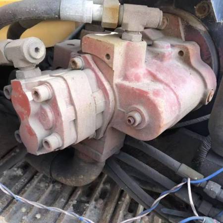 雷沃重工FR60履带式挖掘机