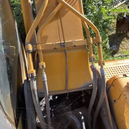 雷沃重工FR360-7履带式挖掘机