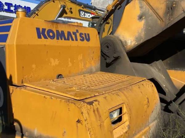 雷沃重工FR360-7履帶式挖掘機(jī)