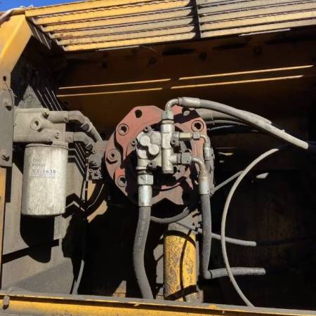 雷沃重工FR360-7履带式挖掘机