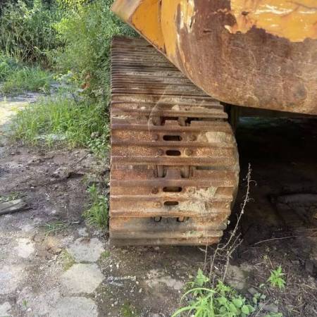 雷沃重工FR360-7履带式挖掘机