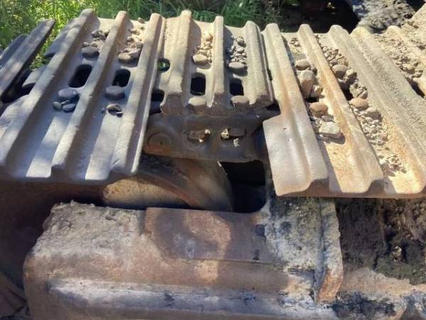 雷沃重工FR360-7履帶式挖掘機(jī)