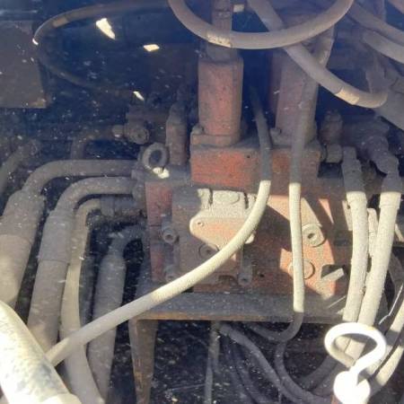 雷沃重工FR360-7履带式挖掘机