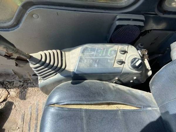 小松PC60履帶式挖掘機(jī)