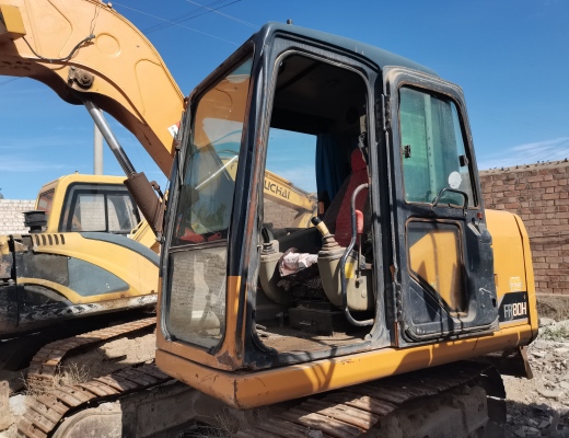 雷沃重工FR80G履带式挖掘机