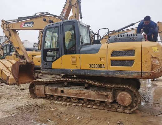 徐工XE200DA履带式挖掘机