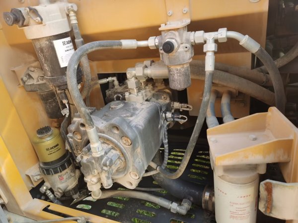 徐工XE200DA履帶式挖掘機(jī)