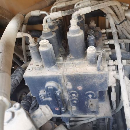 徐工XE200DA履带式挖掘机