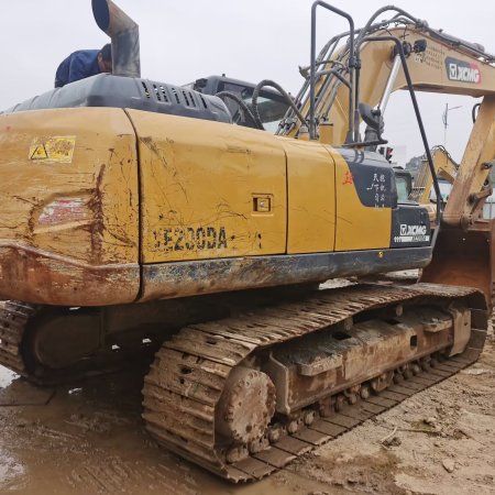 徐工XE200DA履带式挖掘机