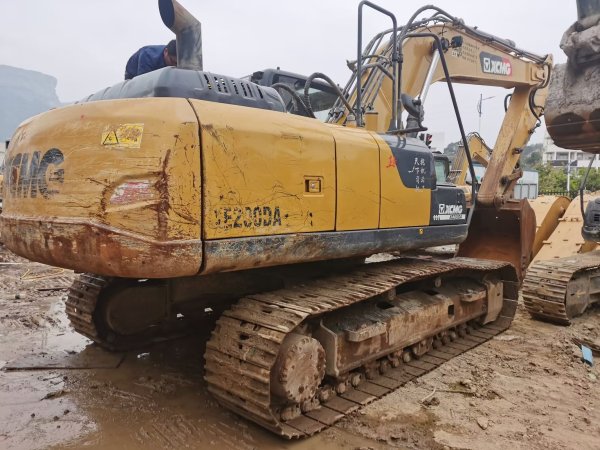 徐工XE200DA履帶式挖掘機(jī)