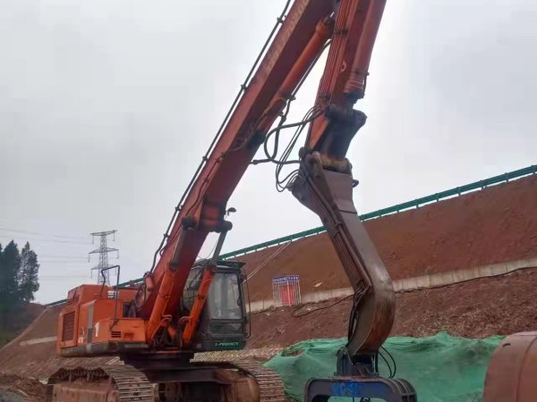 日立ZX470履帶式挖掘機(jī)