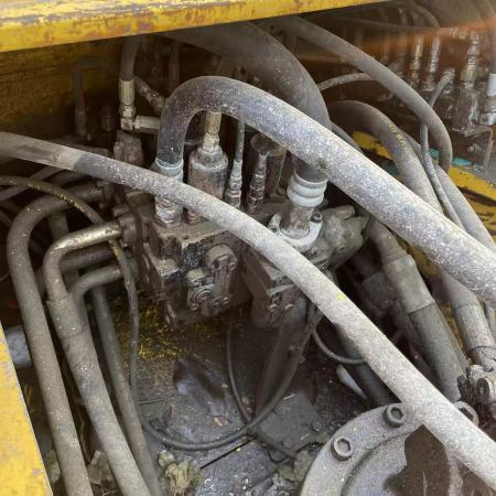 神钢SK350LC履带式挖掘机