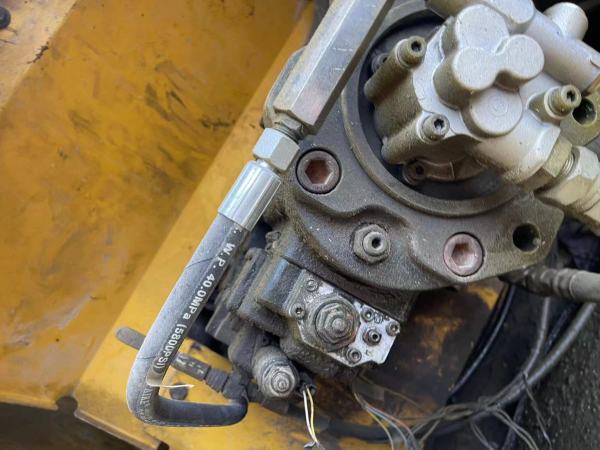 神鋼SK350LC履帶式挖掘機