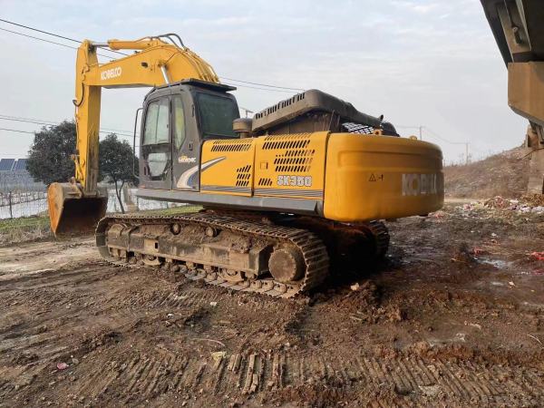 神鋼SK350LC履帶式挖掘機