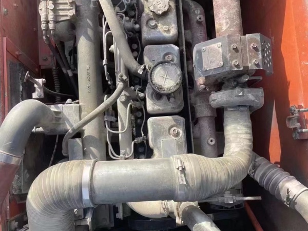 斗山DH220履帶式挖掘機(jī)