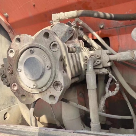 斗山DH220履带式挖掘机