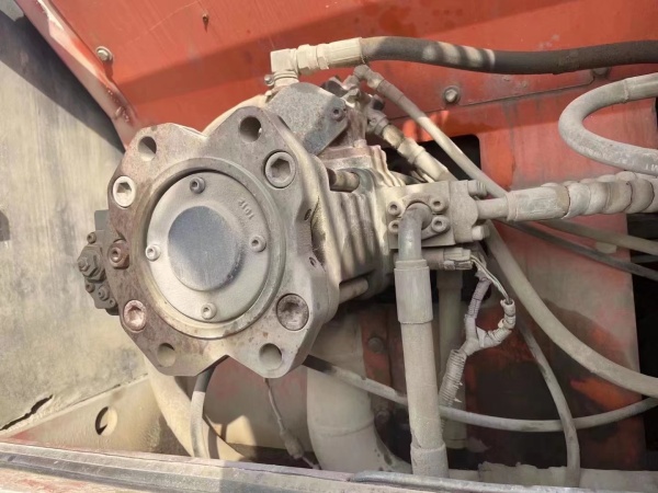 斗山DH220履帶式挖掘機(jī)