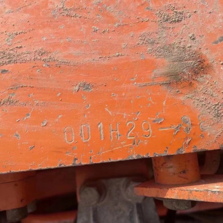 斗山DH220履带式挖掘机