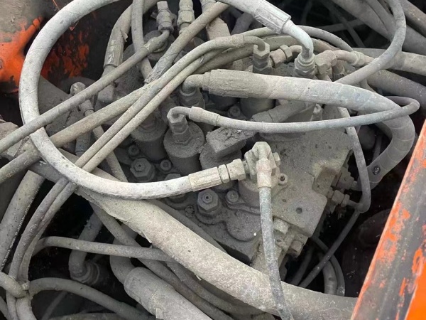 斗山DH215-7履帶式挖掘機