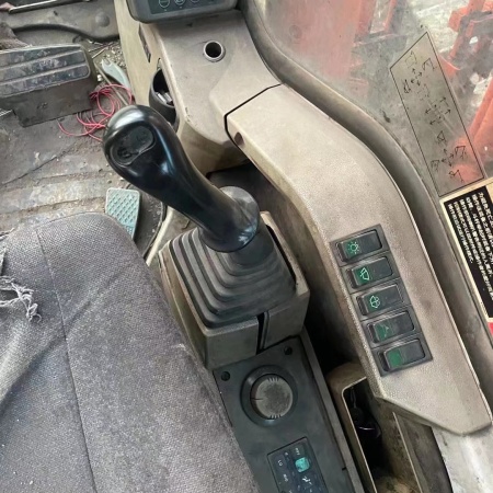 斗山DH215-7履带式挖掘机