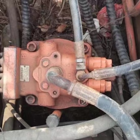 斗山DH215-7履带式挖掘机