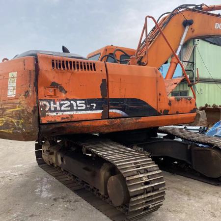 斗山DH215-7履带式挖掘机
