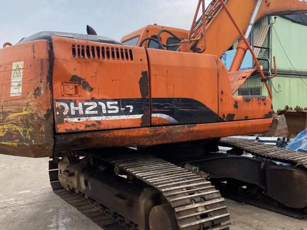 斗山DH215-7履帶式挖掘機