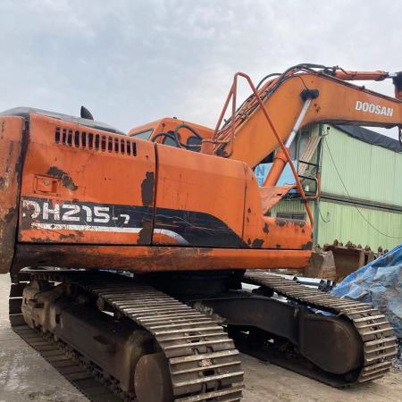 斗山DH215-7履带式挖掘机