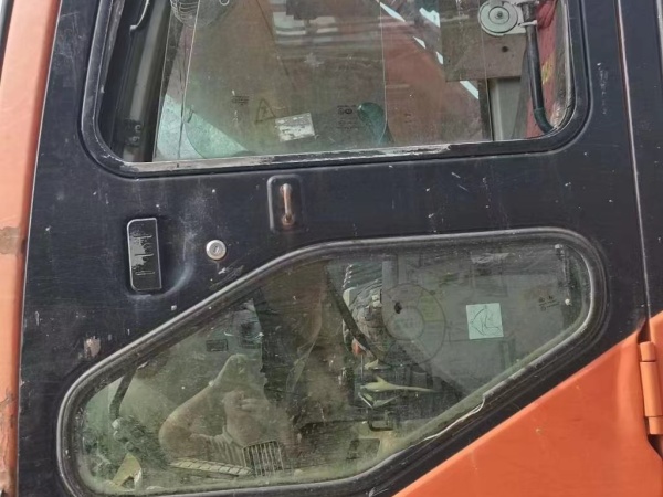 斗山DH215-7履帶式挖掘機