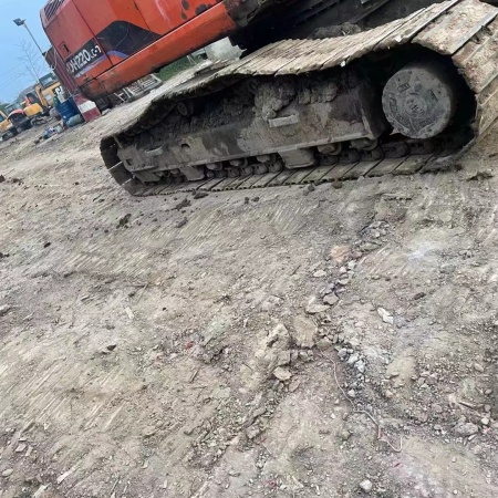 斗山DH215-7履带式挖掘机