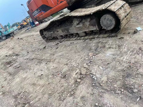 斗山DH215-7履帶式挖掘機