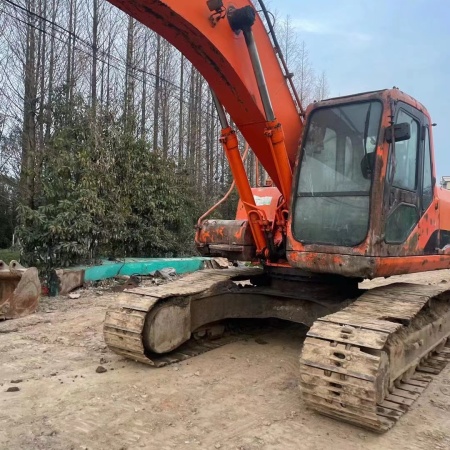 斗山DH215-7履带式挖掘机