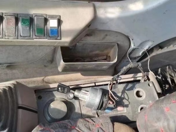 斗山DH215-7履帶式挖掘機