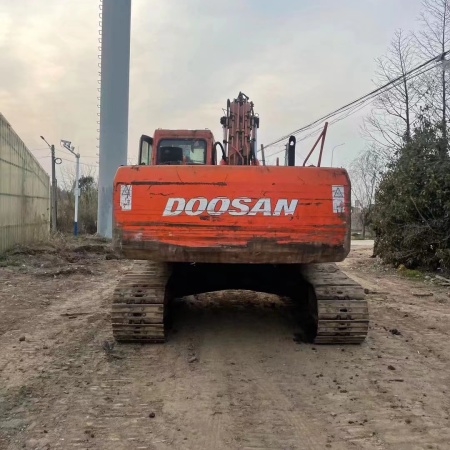 斗山DH215-7履带式挖掘机