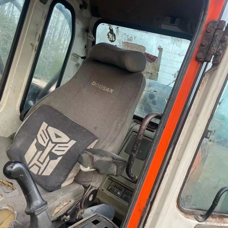 斗山DH215-7履带式挖掘机