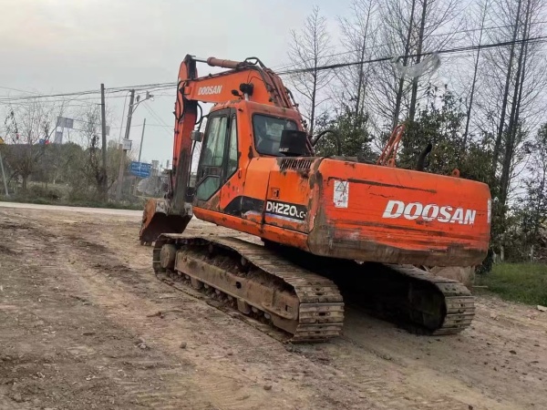 斗山DH215-7履帶式挖掘機