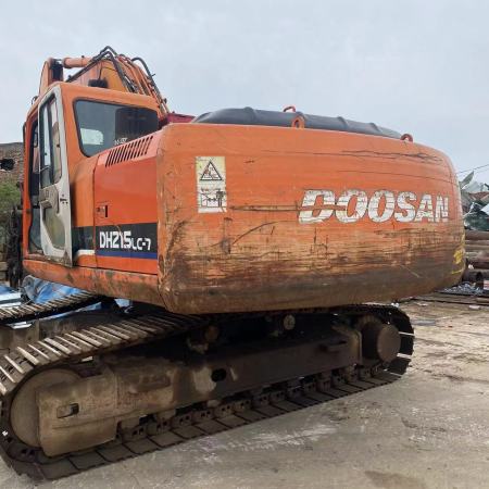 斗山DH215-7履带式挖掘机